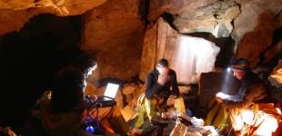 Lecture des sondes de pression au S7, à Salanfe